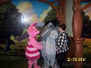 mar_with_friends * Marilyn with a couple of friends * 2304 x 1728 * (659KB)